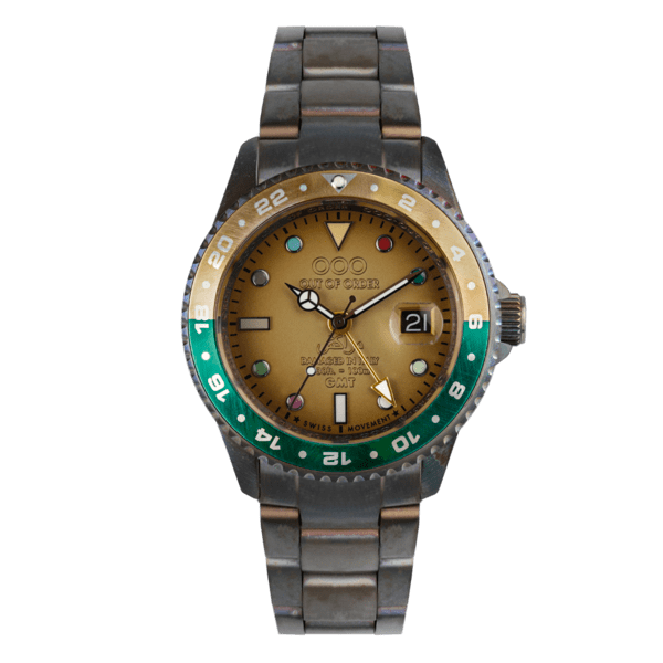 Zegarek męski OUT OF ORDER OOO.001-19.MA z brązową tarczą w srebrnej kopercie na stalowej bransolecie