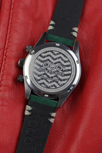 Zegarek męski OOO.001- 23.VE.VE z zieloną tarczą w srebrnej kopercie na zielonym pasku materiałowym